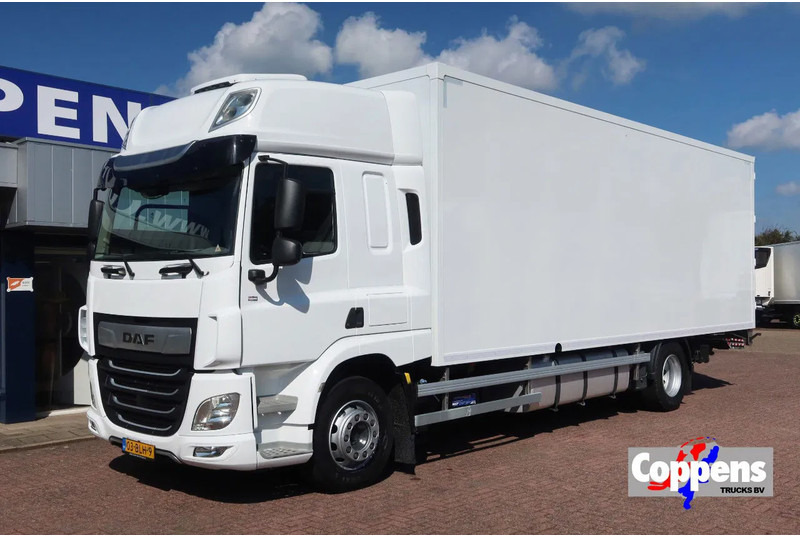 DAF CF 410 Bak+Klep Dhollandia 2.000 kg Slaapcabine - Kamion sa zatvorenim sandukom: slika 1 DAF CF 410 Bak+Klep Dhollandia 2.000 kg Slaapcabine - Kamion sa zatvorenim sandukom: slika 1