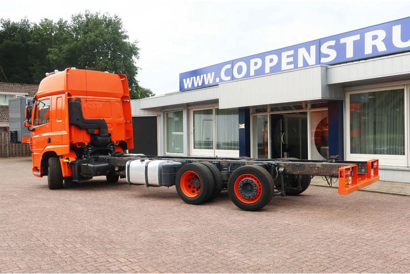 DAF CF 450 Chassis Cabine Slaap Cabine 2x Bed - Kamion sa golom šasijom i zatvorenom kabinom: slika 3 DAF CF 450 Chassis Cabine Slaap Cabine 2x Bed - Kamion sa golom šasijom i zatvorenom kabinom: slika 3