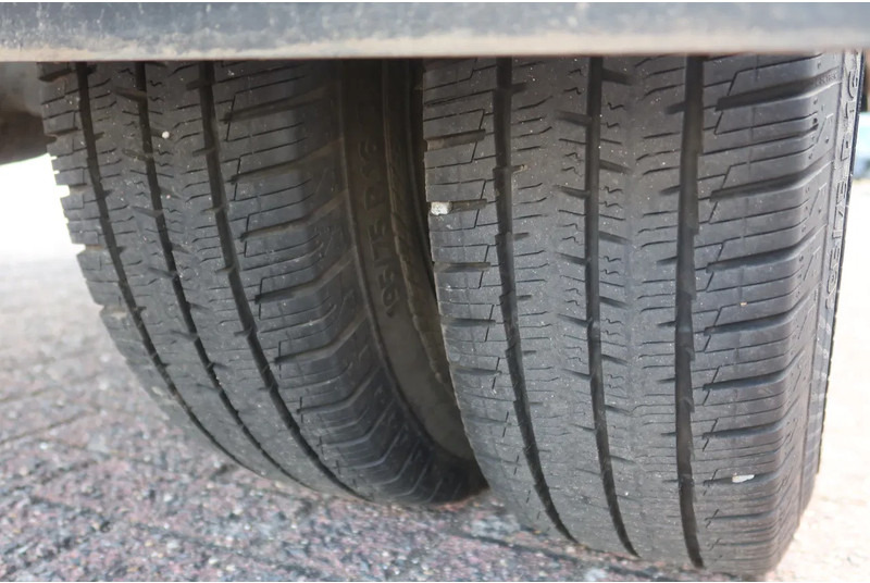 Dostavno vozilo, Dostavno vozilo sa duplom kabinom Iveco Daily 35C16 HI Matic Dubbele cabine open 7 persoons uitvoering. Dubbel lucht achter as. 3.0 L motor: slika 17