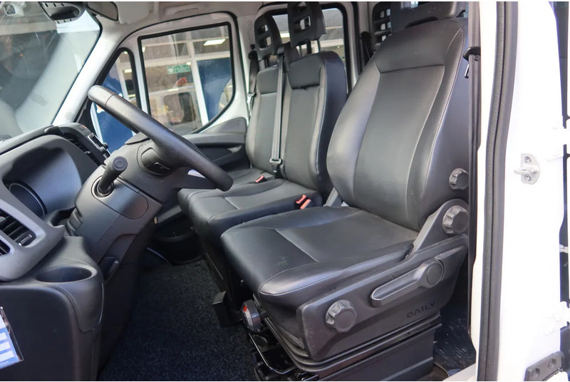 Iveco Daily 35C16 HI Matic Dubbele cabine open 7 persoons uitvoering. Dubbel lucht achter as. 3.0 L motor - Dostavno vozilo, Dostavno vozilo sa duplom kabinom: slika 4 Iveco Daily 35C16 HI Matic Dubbele cabine open 7 persoons uitvoering. Dubbel lucht achter as. 3.0 L motor - Dostavno vozilo, Dostavno vozilo sa duplom kabinom: slika 4