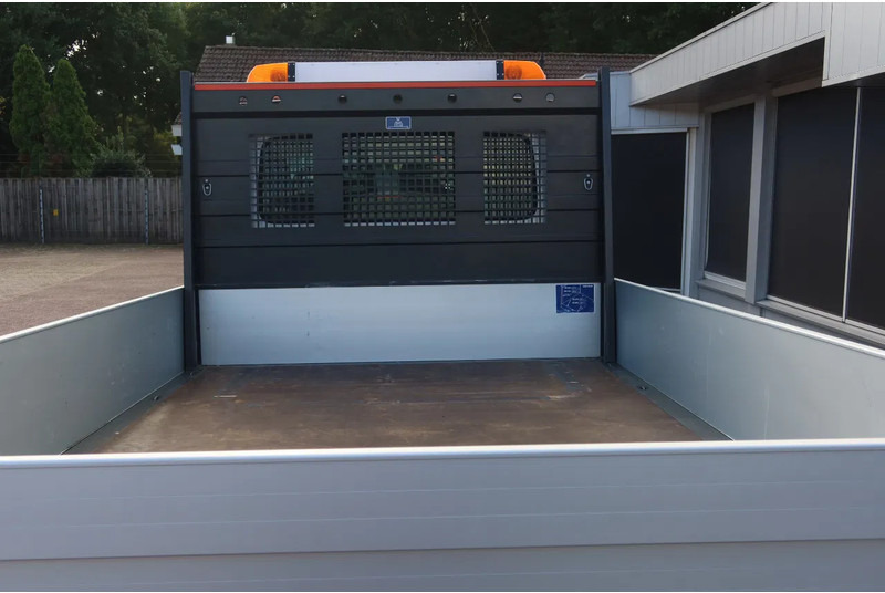 Dostavno vozilo, Dostavno vozilo sa duplom kabinom Iveco Daily 35C16 HI Matic Dubbele cabine open 7 persoons uitvoering. Dubbel lucht achter as. 3.0 L motor: slika 13