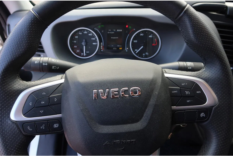 Dostavno vozilo, Dostavno vozilo sa duplom kabinom Iveco Daily 35C16 HI Matic Dubbele cabine open 7 persoons uitvoering. Dubbel lucht achter as. 3.0 L motor: slika 6