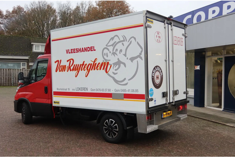 Iveco 35S 180 35 S 180 Hi-Matic - Dostavno vozilo hladnjača: slika 2 Iveco 35S 180 35 S 180 Hi-Matic - Dostavno vozilo hladnjača: slika 2