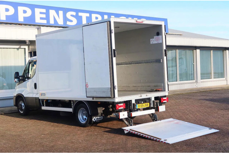 Iveco Daily 35C16 Carrier Xarios 350 Koel+Vries+verwarmen + stekker 220 volt, Dhollandia 750 kg klep - Dostavno vozilo hladnjača: slika 4 Iveco Daily 35C16 Carrier Xarios 350 Koel+Vries+verwarmen + stekker 220 volt, Dhollandia 750 kg klep - Dostavno vozilo hladnjača: slika 4