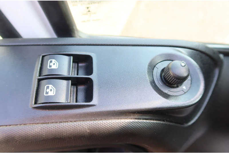 Iveco Daily 35S16 Bakwagen + Laadklep 750kg - Dostavno vozilo sa zatvorenim sandukom: slika 5 Iveco Daily 35S16 Bakwagen + Laadklep 750kg - Dostavno vozilo sa zatvorenim sandukom: slika 5