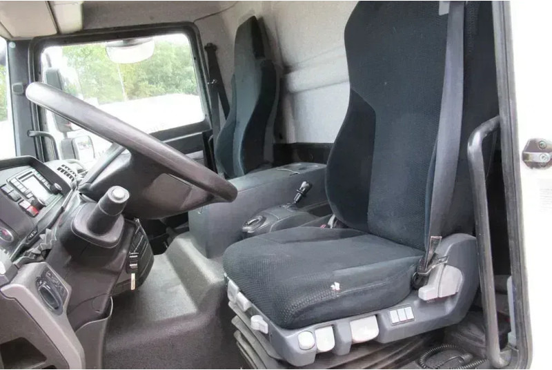 MAN TGM 18.250 Bak + klep Euro 6 - Kamion sa zatvorenim sandukom: slika 5 MAN TGM 18.250 Bak + klep Euro 6 - Kamion sa zatvorenim sandukom: slika 5