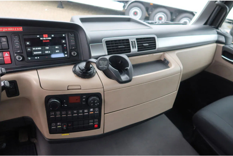 Kamion sa dizalicom MAN TGS 35.360 Kraanwagen + oprijwagen Hiab 228 E3: slika 8 Kamion sa dizalicom MAN TGS 35.360 Kraanwagen + oprijwagen Hiab 228 E3: slika 8