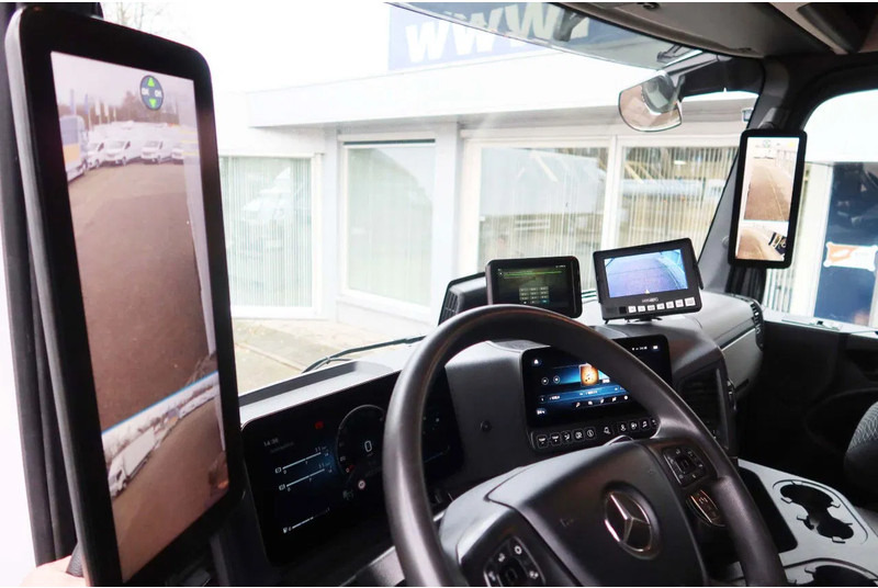 Mercedes-Benz Actros 1840 L Bakwagen + Bar klep 2000 KG + Geïsoleerde bak - Kamion sa zatvorenim sandukom: slika 4 Mercedes-Benz Actros 1840 L Bakwagen + Bar klep 2000 KG + Geïsoleerde bak - Kamion sa zatvorenim sandukom: slika 4