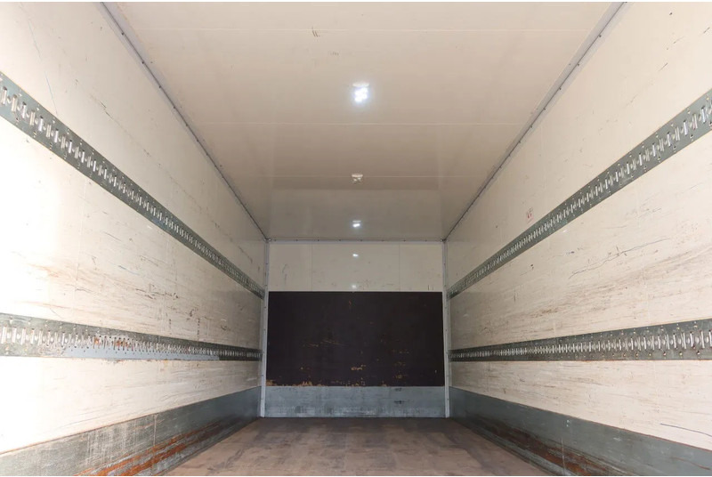 Mercedes-Benz Actros 1840 L Bkawagen+ BAR klep 2.000kg met Gesioleerde bak - Kamion sa zatvorenim sandukom: slika 4 Mercedes-Benz Actros 1840 L Bkawagen+ BAR klep 2.000kg met Gesioleerde bak - Kamion sa zatvorenim sandukom: slika 4