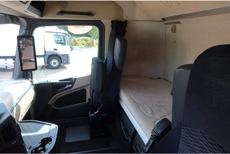 Mercedes-Benz Actros 2642 LL Giga Space Wisselbare opbouw/chassis cabine + lift as - Kamion za prevoz kontejnera/ Kamion sa promenjivim sandukom: slika 4 Mercedes-Benz Actros 2642 LL Giga Space Wisselbare opbouw/chassis cabine + lift as - Kamion za prevoz kontejnera/ Kamion sa promenjivim sandukom: slika 4