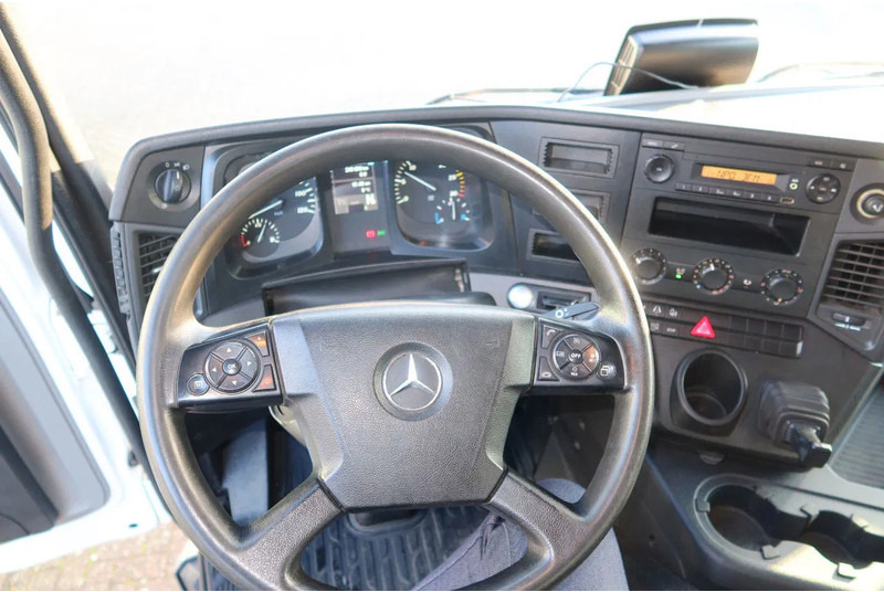 Mercedes-Benz Antos 2127 L Bak+Klep Dhollandia 2.000 kg, Geisoleerd dak - Kamion sa zatvorenim sandukom: slika 5 Mercedes-Benz Antos 2127 L Bak+Klep Dhollandia 2.000 kg, Geisoleerd dak - Kamion sa zatvorenim sandukom: slika 5