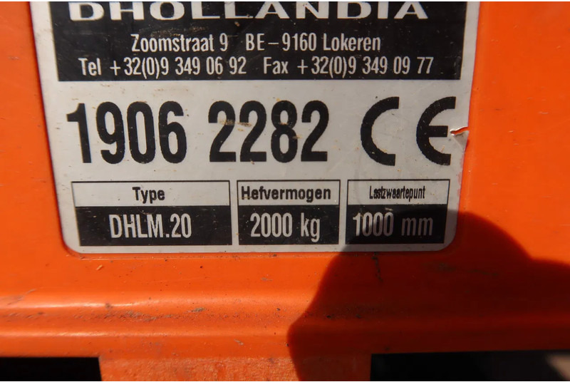 Kamion sa zatvorenim sandukom Mercedes-Benz Antos 2127 L Bak + klep 2000 kg Euro 6: slika 10