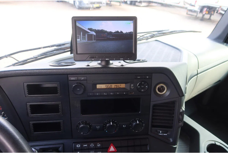 Kamion sa zatvorenim sandukom Mercedes-Benz Antos 2127 L Bak + klep 2000 kg Euro 6: slika 17