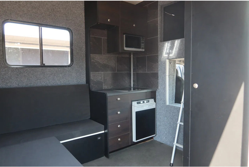 Mercedes-Benz Atego 816 L 3 Paarden/4 Ponies - Kamion za prevoz konja: slika 4 Mercedes-Benz Atego 816 L 3 Paarden/4 Ponies - Kamion za prevoz konja: slika 4