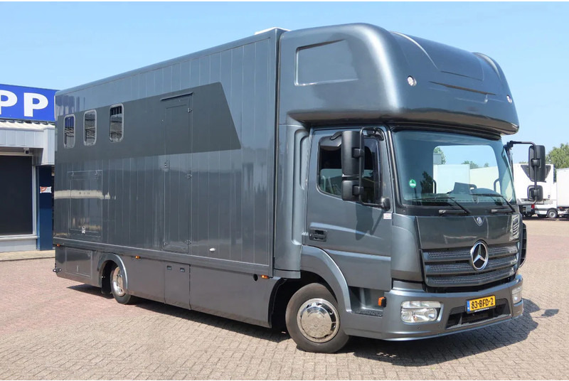 Mercedes-Benz Atego 816 L 3 Paarden/4 Ponies Nieuwe APK + nieuwe accu. - Kamion za prevoz konja: slika 2 Mercedes-Benz Atego 816 L 3 Paarden/4 Ponies Nieuwe APK + nieuwe accu. - Kamion za prevoz konja: slika 2