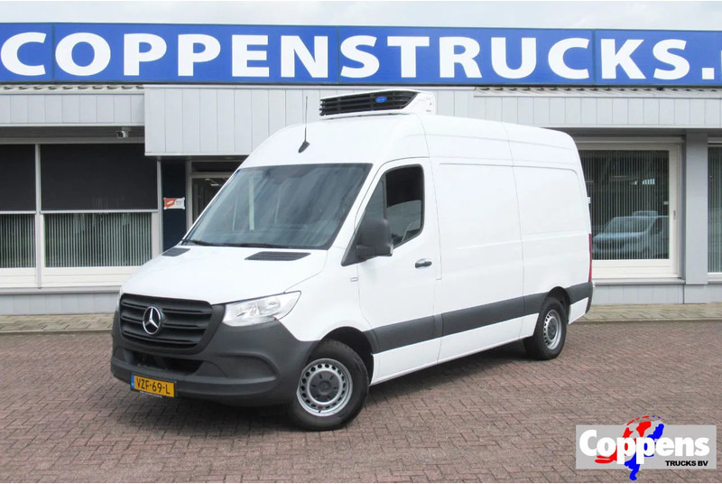 Mercedes-Benz Sprinter 317 CDI Koel / Vries/ verwarmen Carrier Xarios 350 + 220 volt nacht stekkerL2/H2 - Dostavno vozilo hladnjača: slika 1 Mercedes-Benz Sprinter 317 CDI Koel / Vries/ verwarmen Carrier Xarios 350 + 220 volt nacht stekkerL2/H2 - Dostavno vozilo hladnjača: slika 1