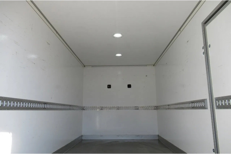 Renault Master Heating HEAVY DUTCH FLOWER TRUCK Euro 6 - Kamion sa zatvorenim sandukom: slika 4 Renault Master Heating HEAVY DUTCH FLOWER TRUCK Euro 6 - Kamion sa zatvorenim sandukom: slika 4