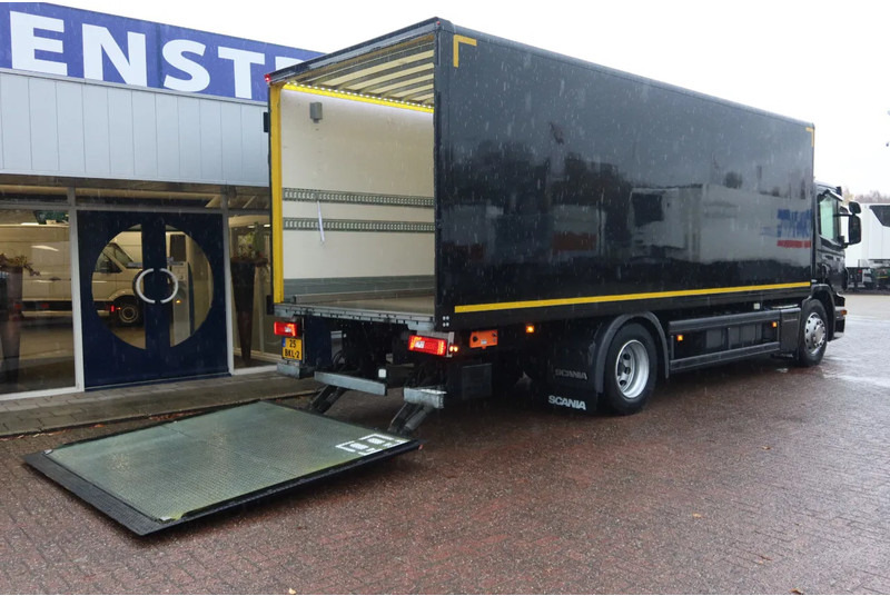 Scania P250 Bak+ Klep Dhollandia 1500 kg. Black line - Kamion sa zatvorenim sandukom: slika 3 Scania P250 Bak+ Klep Dhollandia 1500 kg. Black line - Kamion sa zatvorenim sandukom: slika 3