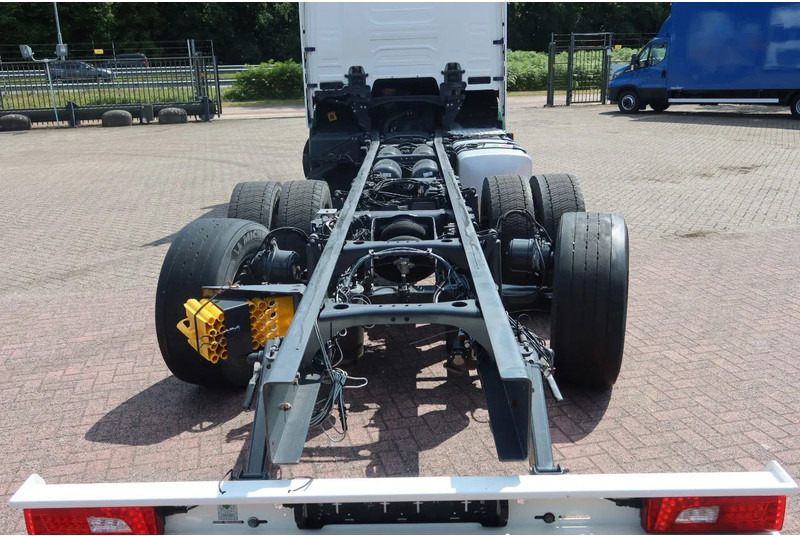 Scania R500 NGS R 500 6x2 Chassis, Stuur liftr as 6x2 - Kamion sa golom šasijom i zatvorenom kabinom: slika 4 Scania R500 NGS R 500 6x2 Chassis, Stuur liftr as 6x2 - Kamion sa golom šasijom i zatvorenom kabinom: slika 4