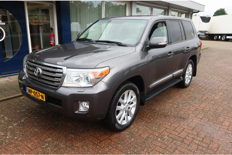 Toyota Land Cruiser V8 200 V8. 4.5D Executive. 7 Persoons. Luchtvering. Marge voertuig - Automobil: slika 1 Toyota Land Cruiser V8 200 V8. 4.5D Executive. 7 Persoons. Luchtvering. Marge voertuig - Automobil: slika 1