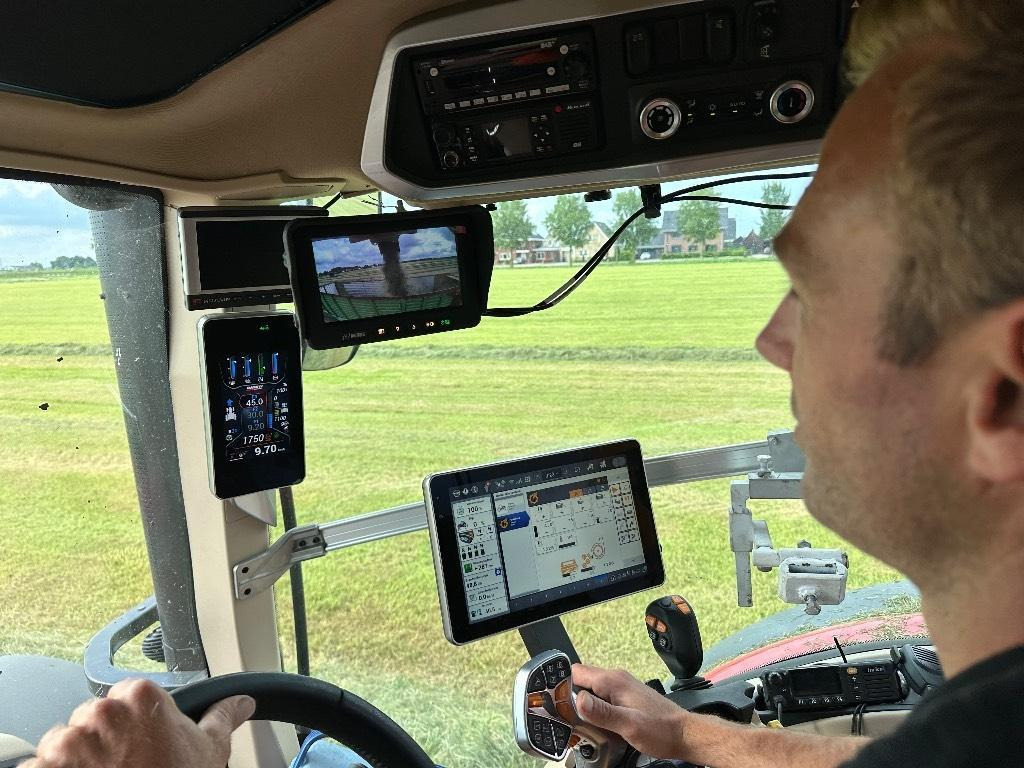 Elho Cobra 7710T getrokken hakselaar grashakselaar - Prikolica zadnjeg dela kombajna: slika 2 Elho Cobra 7710T getrokken hakselaar grashakselaar - Prikolica zadnjeg dela kombajna: slika 2