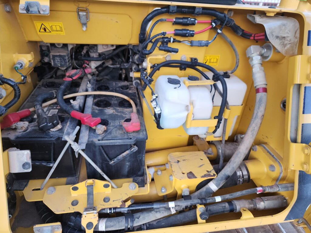 KOMATSU D61PX-24 - Buldožer: slika 4 KOMATSU D61PX-24 - Buldožer: slika 4