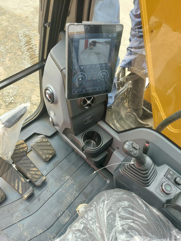 Bager guseničar SANY SY135C NUEVA: slika 14
