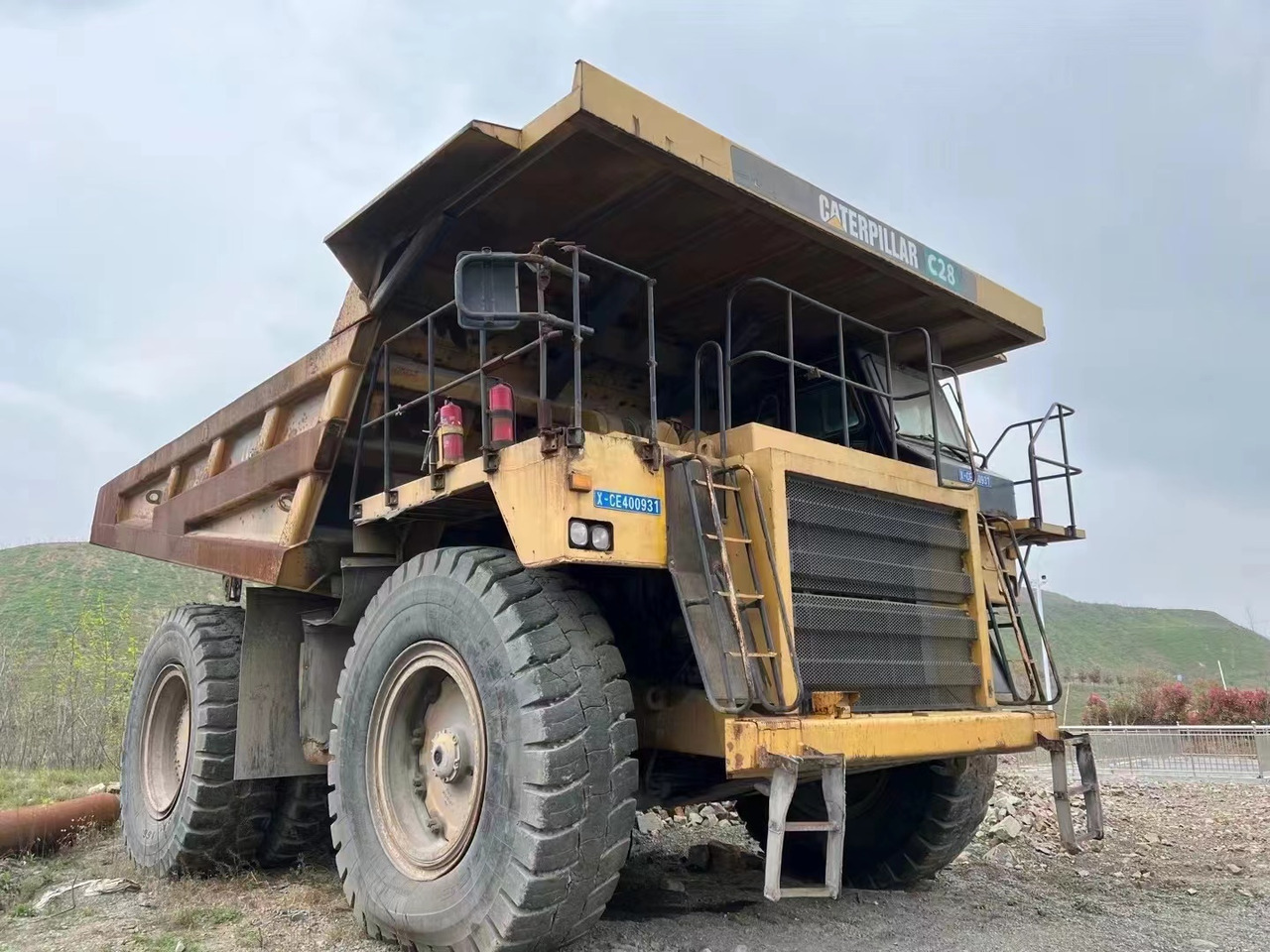 CATERPILLAR 777D - Kiper sa krutom šasijom/ Kiper za kamen: slika 1 CATERPILLAR 777D - Kiper sa krutom šasijom/ Kiper za kamen: slika 1