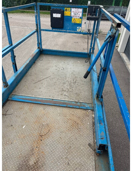 Lift u obliku makaza Genie GS 2668 RT 10m Diesel Scherenarbeitsbühne: slika 10