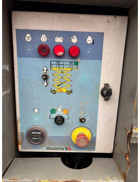 Haulotte H 15 SX - 15m Diesel Scherenarbeitsbühne - Lift u obliku makaza: slika 5 Haulotte H 15 SX - 15m Diesel Scherenarbeitsbühne - Lift u obliku makaza: slika 5