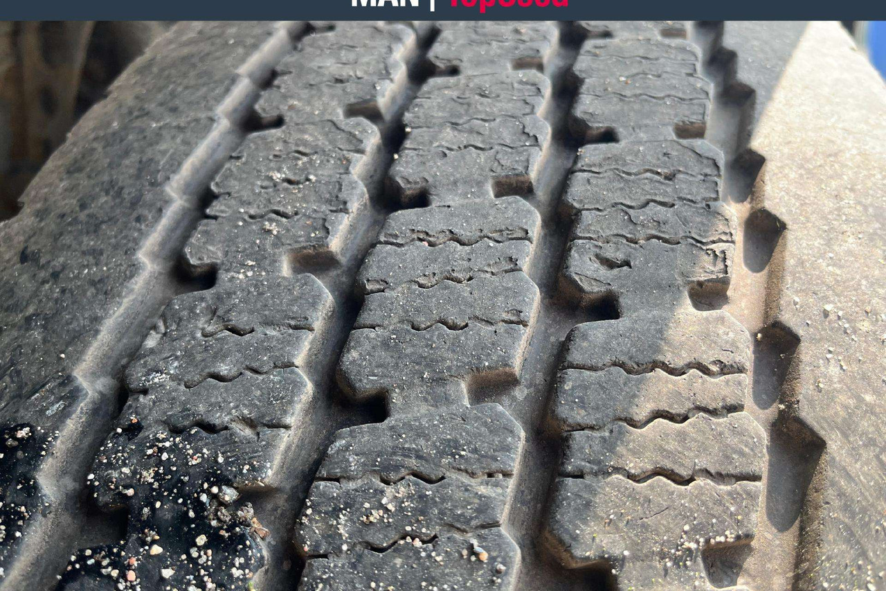 Kamion cisterna, Prikolica cisterna MAN 26.400 6X2-2 Plandex (8633): slika 11