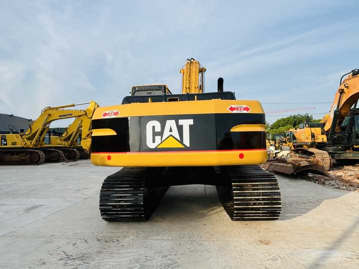 25ton Used Crawler Excavator Cat 325b,Second Hand Tracked Excavator Caterpillar 325bl With Best Price In Shanghai - Bager guseničar: slika 4 25ton Used Crawler Excavator Cat 325b,Second Hand Tracked Excavator Caterpillar 325bl With Best Price In Shanghai - Bager guseničar: slika 4