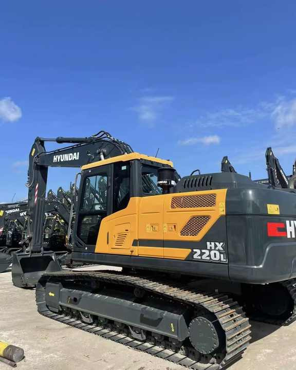 Certificated High Quality Hyundai 220LC Excavator 220lc-9s HX220L 220HD 22 Tons Excavator for Sale - Bager: slika 1 Certificated High Quality Hyundai 220LC Excavator 220lc-9s HX220L 220HD 22 Tons Excavator for Sale - Bager: slika 1