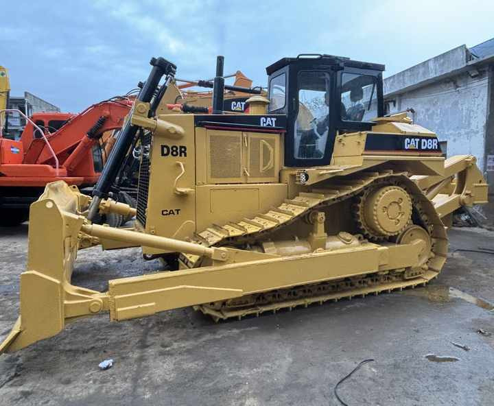 Cheap Caterpillar Bulldozer Cat D8R Second Hand Bulldozer With Rippers On Sale In Shanghai - Buldožer: slika 2 Cheap Caterpillar Bulldozer Cat D8R Second Hand Bulldozer With Rippers On Sale In Shanghai - Buldožer: slika 2