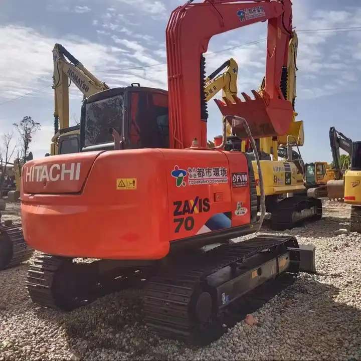 Cheap Small Tracked Excavator Hitachi Zaxis 70 Secondhand Mini Excavator  In Shanghai - Bager guseničar: slika 1 Cheap Small Tracked Excavator Hitachi Zaxis 70 Secondhand Mini Excavator  In Shanghai - Bager guseničar: slika 1