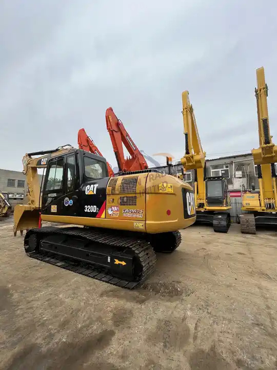 Cheaper Secondhand Cat 320d Hydraulic Crawler 20 Ton Caterpillar 320 Series Model Used Excavator Japan Original - Bager: slika 3 Cheaper Secondhand Cat 320d Hydraulic Crawler 20 Ton Caterpillar 320 Series Model Used Excavator Japan Original - Bager: slika 3