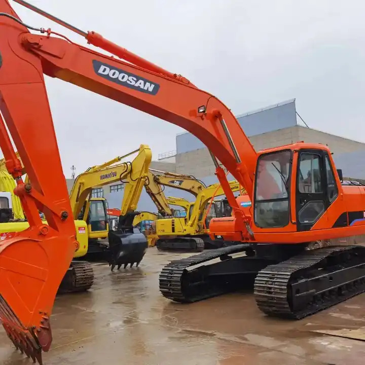Excellent ConditionUsed Excavator Doosan Dh220 ,Nice Performance 22ton Used Excavator Dh220-7 At Low Price For Sale - Bager guseničar: slika 1 Excellent ConditionUsed Excavator Doosan Dh220 ,Nice Performance 22ton Used Excavator Dh220-7 At Low Price For Sale - Bager guseničar: slika 1