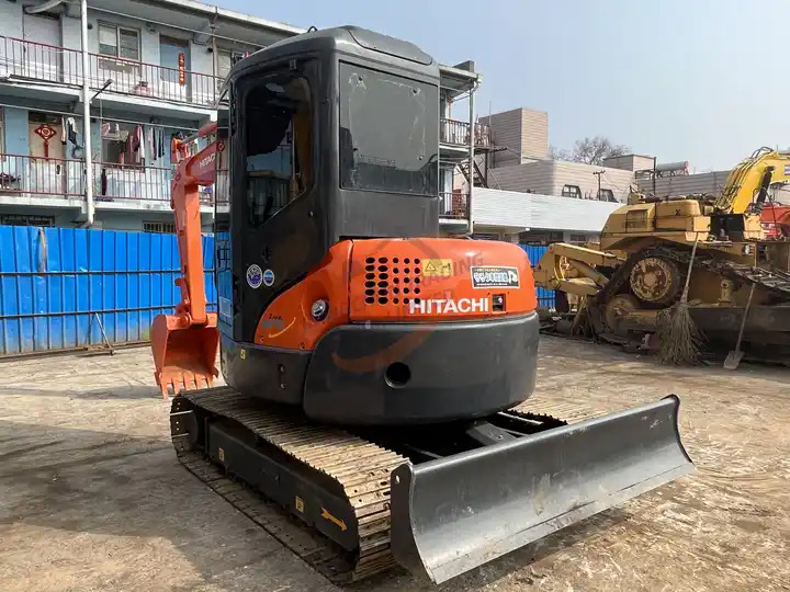 Heavy Equipments HITACHI ZX55UR Mini Digger For Excavator and High Quality Digging Machine On Sale - Bager guseničar: slika 5 Heavy Equipments HITACHI ZX55UR Mini Digger For Excavator and High Quality Digging Machine On Sale - Bager guseničar: slika 5