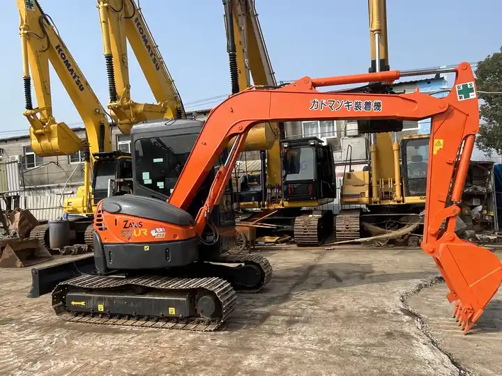 Heavy Equipments HITACHI ZX55UR Mini Digger For Excavator and High Quality Digging Machine On Sale - Bager guseničar: slika 3 Heavy Equipments HITACHI ZX55UR Mini Digger For Excavator and High Quality Digging Machine On Sale - Bager guseničar: slika 3