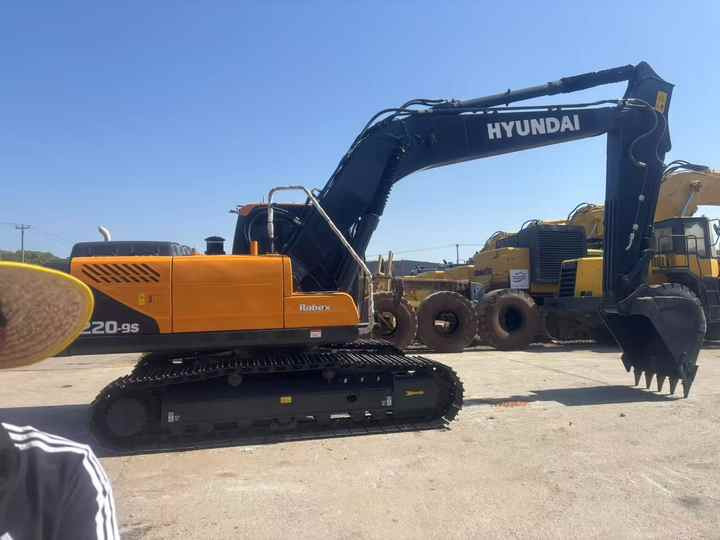 Heavy-duty Original Used Hyundai 220 Excavator Hyundai 220LC-9s 220LC-7 220lc Excavator for Sale in Stock - Bager: slika 3 Heavy-duty Original Used Hyundai 220 Excavator Hyundai 220LC-9s 220LC-7 220lc Excavator for Sale in Stock - Bager: slika 3