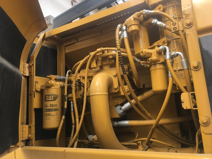 High Quality Good Condition Construction Business Powerful Cat 330C Excavator in Shanghai China - Bager guseničar: slika 5 High Quality Good Condition Construction Business Powerful Cat 330C Excavator in Shanghai China - Bager guseničar: slika 5