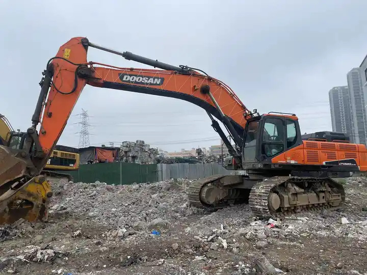 High-quality Original Used Korea Crawler 50 Ton Doosan Dx520 Excavator Used Excavator Digger In Shanghai - Bager guseničar: slika 3 High-quality Original Used Korea Crawler 50 Ton Doosan Dx520 Excavator Used Excavator Digger In Shanghai - Bager guseničar: slika 3