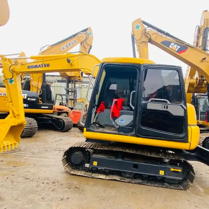 Hot sale Used Crawler Excavator good working used machinery japanese komatsu mini Excavator pc60-7 Used Japanese Brand PC60-7 - Bager guseničar: slika 1 Hot sale Used Crawler Excavator good working used machinery japanese komatsu mini Excavator pc60-7 Used Japanese Brand PC60-7 - Bager guseničar: slika 1
