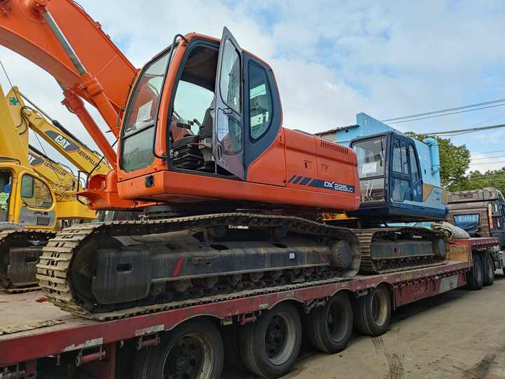 Hydraulic Excavator Doosan DX225LC and More Used Excavator from Korea - Bager guseničar: slika 2 Hydraulic Excavator Doosan DX225LC and More Used Excavator from Korea - Bager guseničar: slika 2