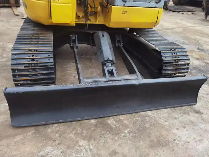 Japan Surplus Backhoe Excavator Komatsu Pc78us Pc60 Tracked Excavator With Blade Dozer For The Philippines in Shanghai - Bager guseničar: slika 5 Japan Surplus Backhoe Excavator Komatsu Pc78us Pc60 Tracked Excavator With Blade Dozer For The Philippines in Shanghai - Bager guseničar: slika 5