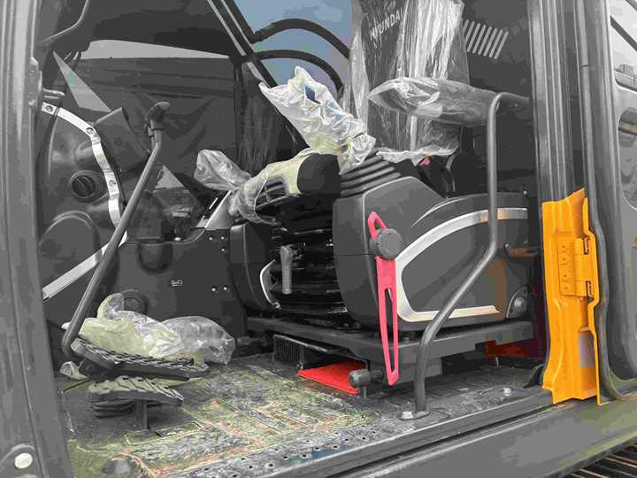 Bager Less Hour 22 Tons Korea Original Used Hyundai 220LC-9S 225LC-9T  Excavator for Sale: slika 6 Bager Less Hour 22 Tons Korea Original Used Hyundai 220LC-9S 225LC-9T  Excavator for Sale: slika 6