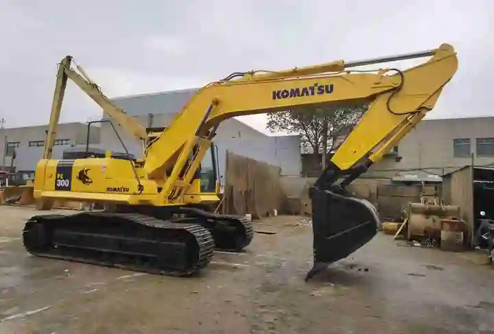 Original Color Japan Imported Efficient Energy Used Komatsu Pc300-7 Hydraulic Crawler Excavator In Shanghai - Bager guseničar: slika 2 Original Color Japan Imported Efficient Energy Used Komatsu Pc300-7 Hydraulic Crawler Excavator In Shanghai - Bager guseničar: slika 2
