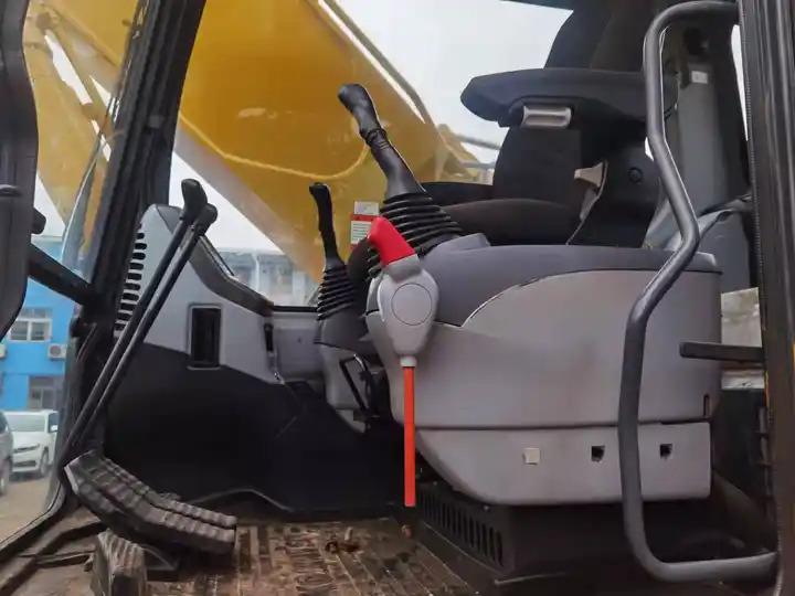 Original Color Japan Imported Efficient Energy Used Komatsu Pc300-7 Hydraulic Crawler Excavator In Shanghai - Bager guseničar: slika 5 Original Color Japan Imported Efficient Energy Used Komatsu Pc300-7 Hydraulic Crawler Excavator In Shanghai - Bager guseničar: slika 5