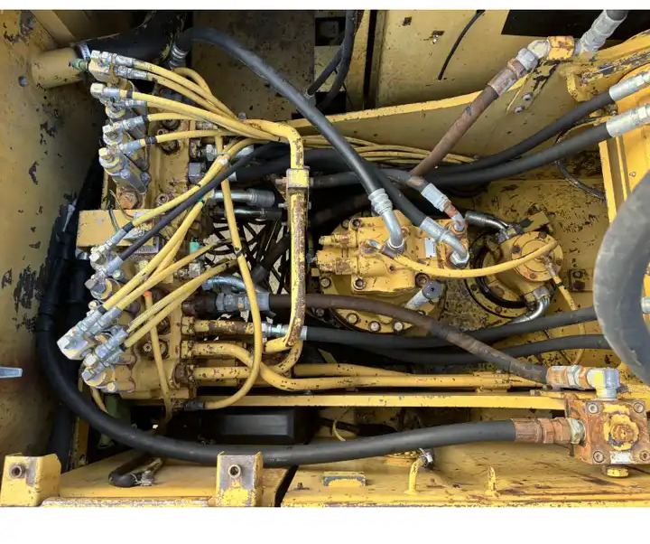 Original Japan Caterpillar Hydraulic Crawler Digger Cat320d Used Excavator Cat 320bl/325D/330bl/336D - Bager guseničar: slika 3 Original Japan Caterpillar Hydraulic Crawler Digger Cat320d Used Excavator Cat 320bl/325D/330bl/336D - Bager guseničar: slika 3