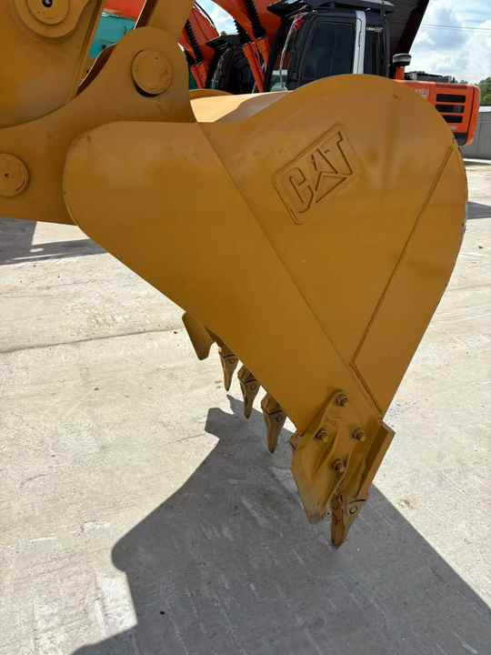 Original Second-hand Used Caterpillar Cat 320d2 320d2l 320d 320dl Cat320d2 Crawler Excavator cat 320d Excavator for Sale - Bager: slika 5 Original Second-hand Used Caterpillar Cat 320d2 320d2l 320d 320dl Cat320d2 Crawler Excavator cat 320d Excavator for Sale - Bager: slika 5